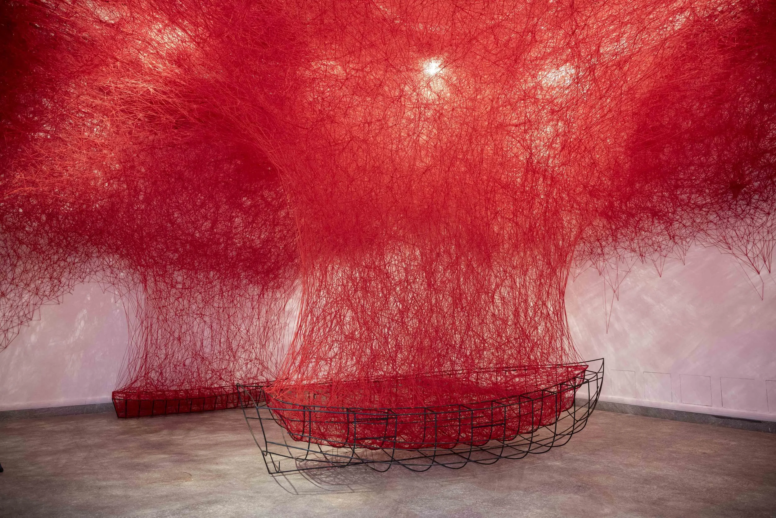 塩田千春　Chiharu Shiota CHIHARU SHIOTA–塩田千春